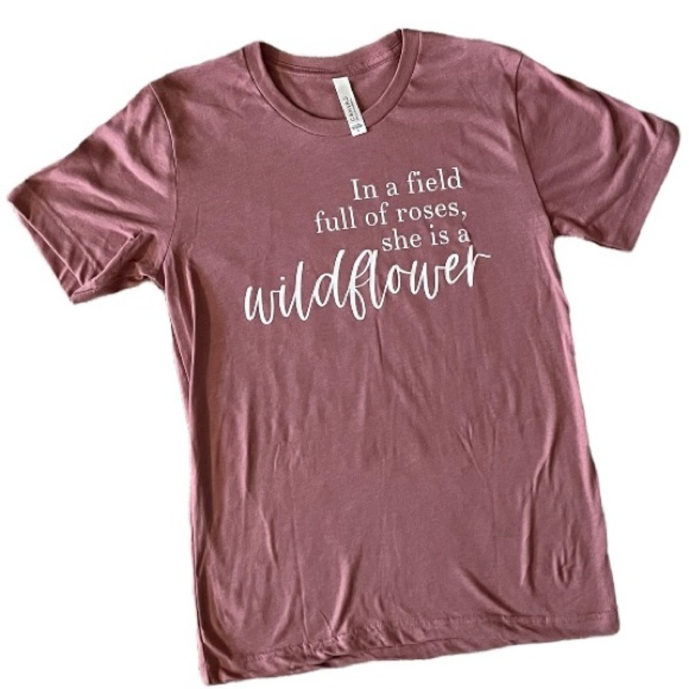 3/$15 Wildflower Graphic Tee Size Small
